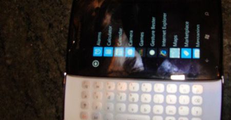 Kolejne fotki windowsowego SE. Klawiatura QWERTY największą nowością [zdjęcia]