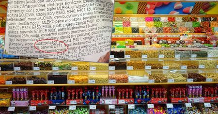 Koniec stosowania kontrowersyjnego dodatku do żywności? "Nie da się potwierdzić jego bezpieczeństwa"