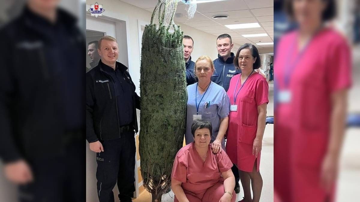 choinka, policjanci, pielęgniarki