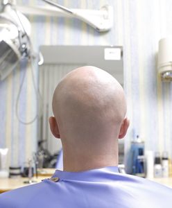 Wysłał ucznia do fryzjera. Nie spodobała mu się jego fryzura