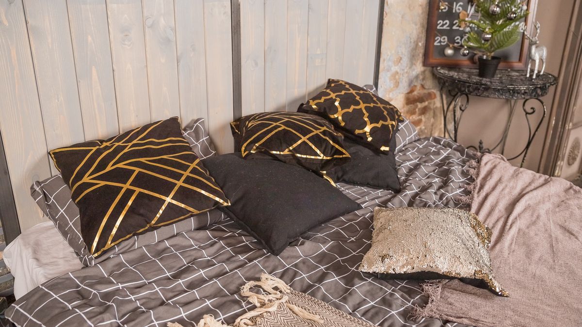 Ozdobne poduszki? Lepiej sobie daruj