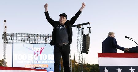 Musk na wiecu z Trumpem. "To będą ostatnie wybory"