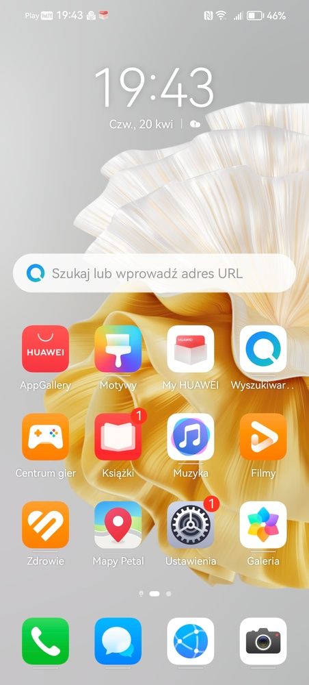 Aplikacje dostępne w telefonie po jego uruchomieniu. Domyślnie mamy tylko ekran główny, ale można wybrać wersję z szufladą aplikacji