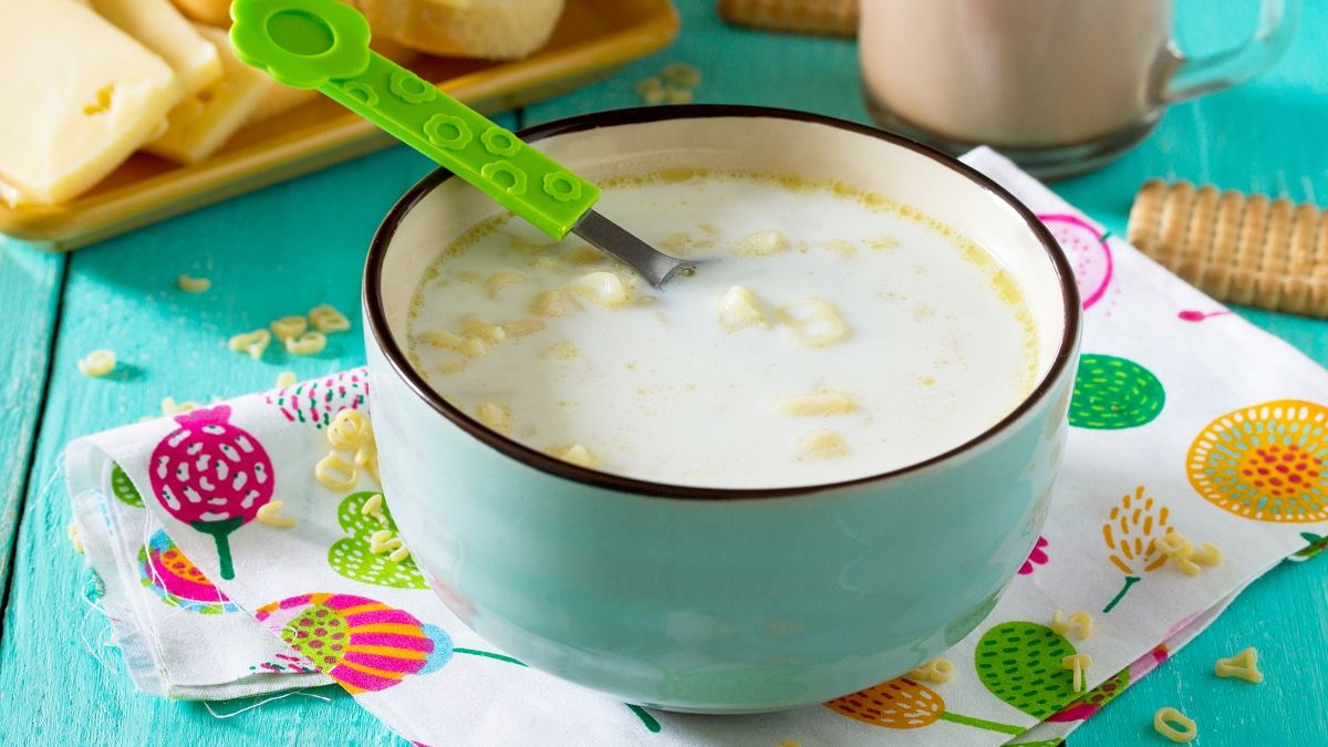 Zupa mleczna powraca na nasze stoły.