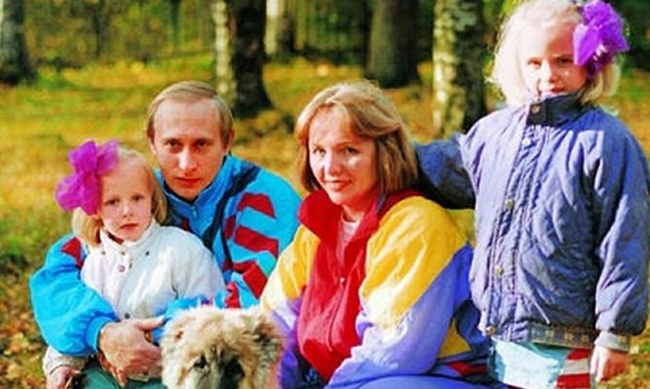 Putin z byłą żoną i córkami