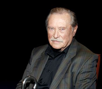 Był trzykrotnie żonaty. O wielu faktach z życia ojca dzieci dowiedziały się z autobiografii