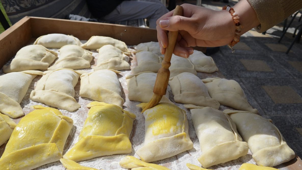 Empanadas, czylforma pierogów znana w kuchni latynoamerykańskiej