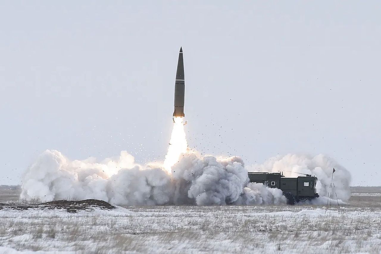 Launching of an Iskander missile system; illustrative photo