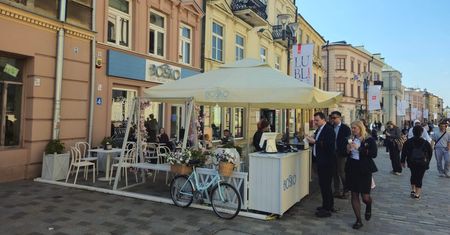 Pierwsze ogródki gastronomiczne już na deptaku i Starym Mieście. Wiemy, ile wniosków złożono [ZDJĘCIA]