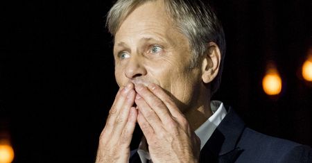 "To dziwna historia". Viggo Mortensen o pracy w Polsce na wydmach w Łebie i Polakach, których ceni