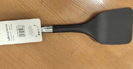 Toksyczne substancje migrują do żywności z przyborów kuchennych. Ostrzeżenie GIS