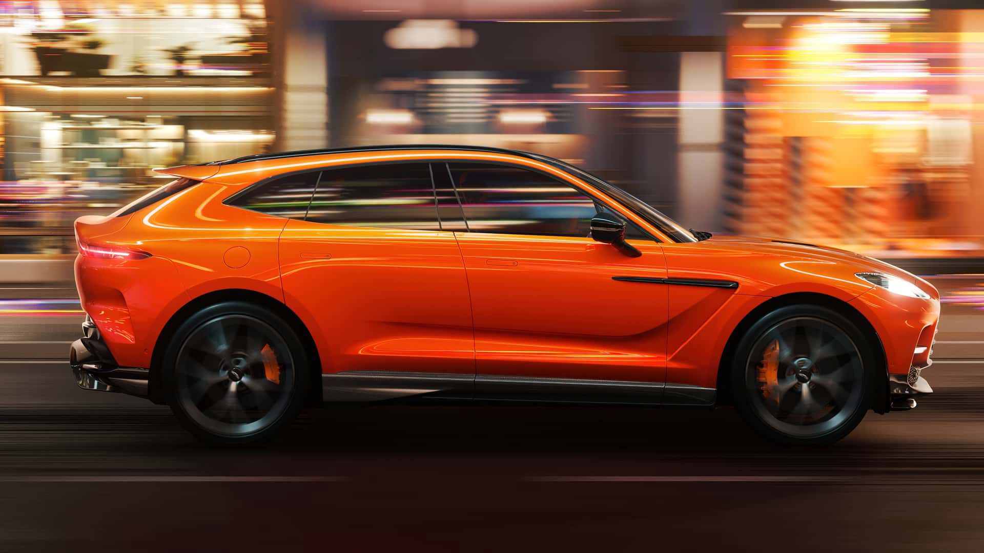 Aston Martin DBX707