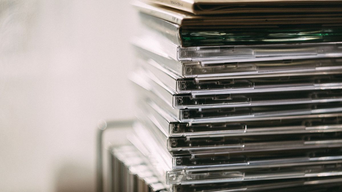 Zbiór płyt CD, to coraz rzadszy widok
