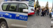 Antyszczepionkowcy zakłócali szczepienia. Przed cmentarzem interweniowała policja