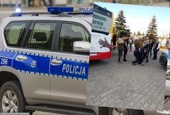 Antyszczepionkowcy zakłócali szczepienia. Przed cmentarzem interweniowała policja