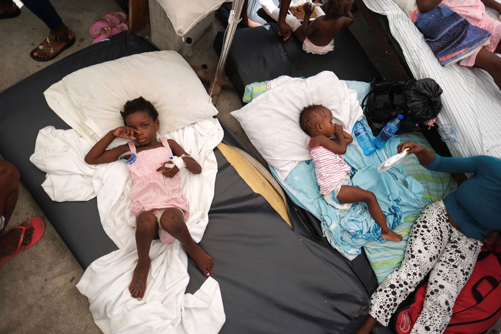 Trzęsienie ziemi na Haiti. Obraz smutku i rozpaczy wśród wielkich zniszczeń 5