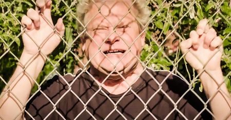 "Żywe trupy". Piosenka Kazika znów podbija internet