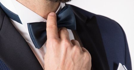 Stylizacje męskie na wesele – w co się ubrać jako gość?