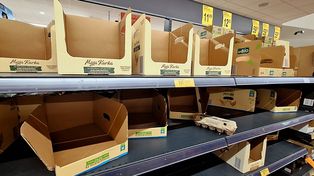 Alarm w sklepach - także Biedronce i Lidlu. Wycofano znaną herbatę, a w czekoladzie był plastik