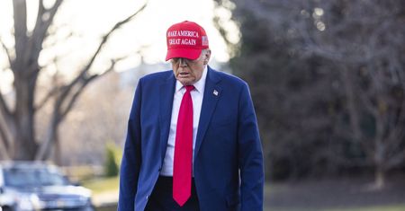 Były urzędnik Pentagonu krytykuje Trumpa za podejście do Rosji