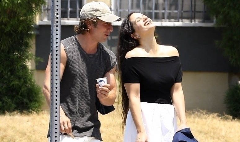 Jeremy Allen White and Rosalia caught on a date