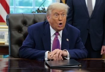 "Jest głupi, pewnie nie obetnie stóp". Trump uderza w Jerome'a Powella