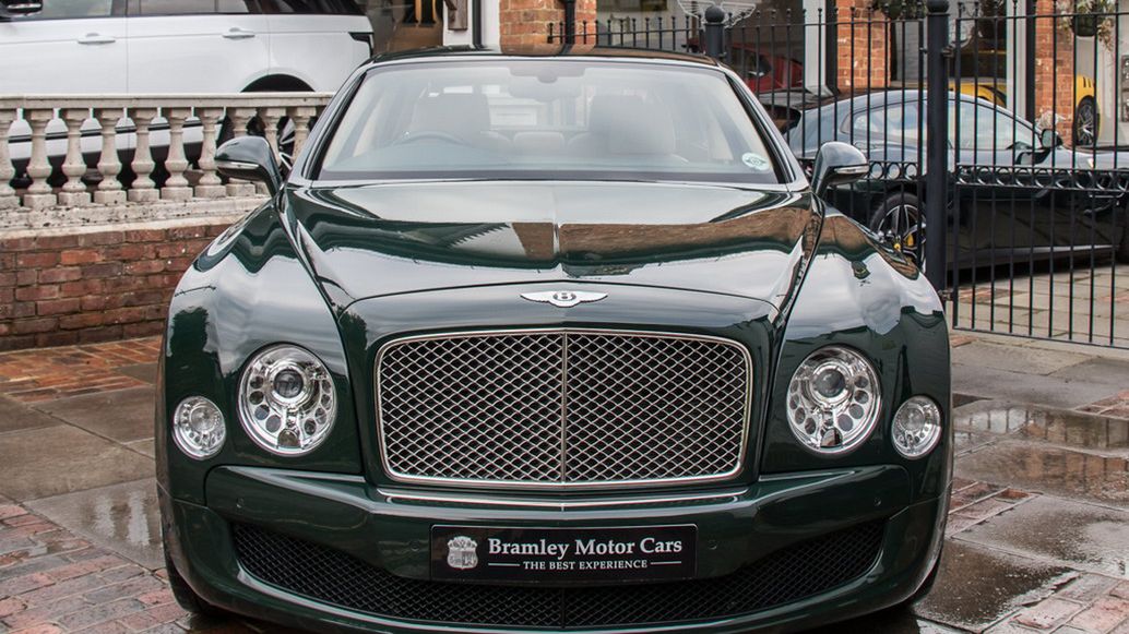 Mimo upływu lat, auto jest jak nowe.