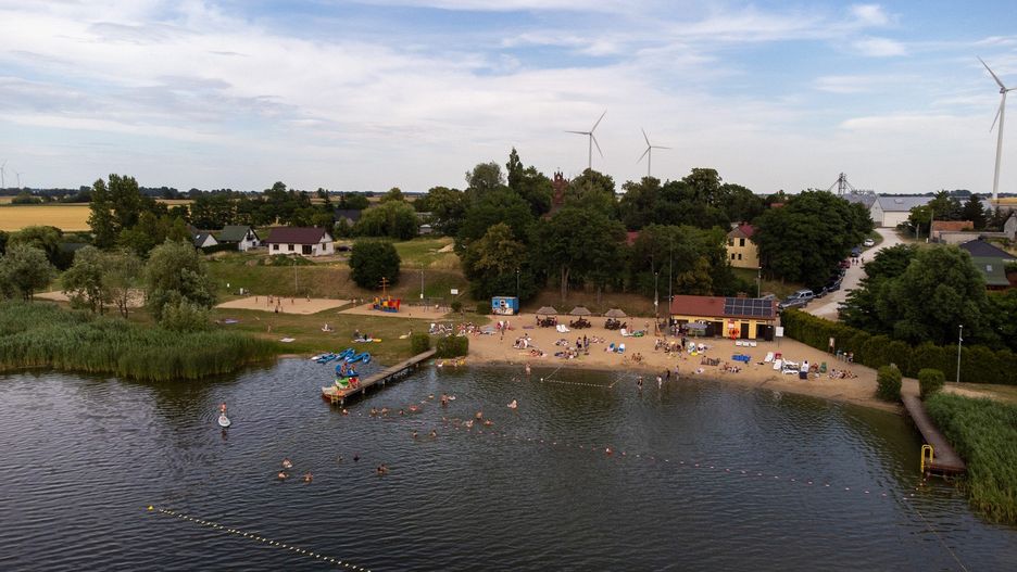 Kozielsko zaprasza nad wodę – plaża z atrakcjami niedaleko Damasławka