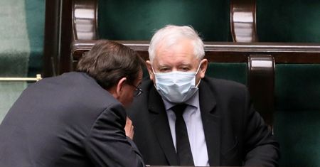 Stan wyjątkowy narzędziem wyborczym PiS? Mocne zarzuty i stanowcza odpowiedź