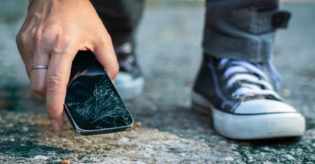 Ważna decyzja UOKiK. Klienci odzyskają pieniądze z kart pre-paid