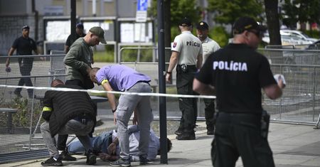 Zamach na premiera Słowacji. Nieoficjalnie: SOP wzmacnia ochronę Donalda Tuska