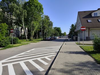 Ważna zmiana na ul. dr Eugeniusza Dziewulskiego. Kierowcy muszą uważać, żeby nie pojechać "pod prąd"