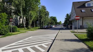 Ważna zmiana na ul. dr Eugeniusza Dziewulskiego. Kierowcy muszą uważać, żeby nie pojechać "pod prąd"