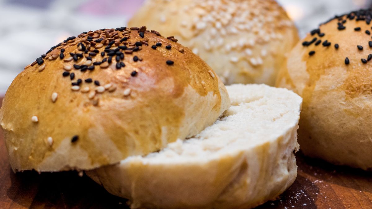 Domowe bułeczki są idealne na weekendowe śniadanie