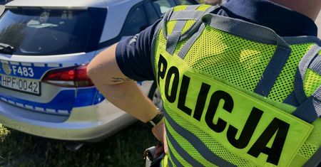 Pijany kierowca staranował radiowóz. Będzie tego żałował