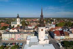 Strzelce Opolskie. Ekshumacja na terenie dawnego boiska, odkrycie badaczy