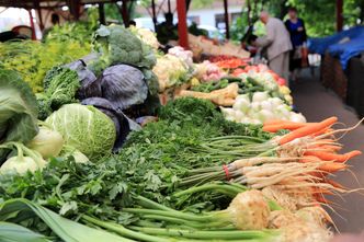 Dyskonty wykańczają targowiska. Kupcy padają jeden po drugim