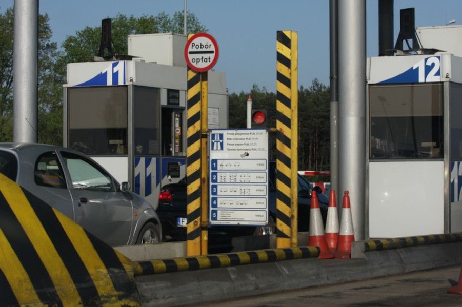 Niebawem klasyczne bramki mają zniknąć z polskich autostrad.