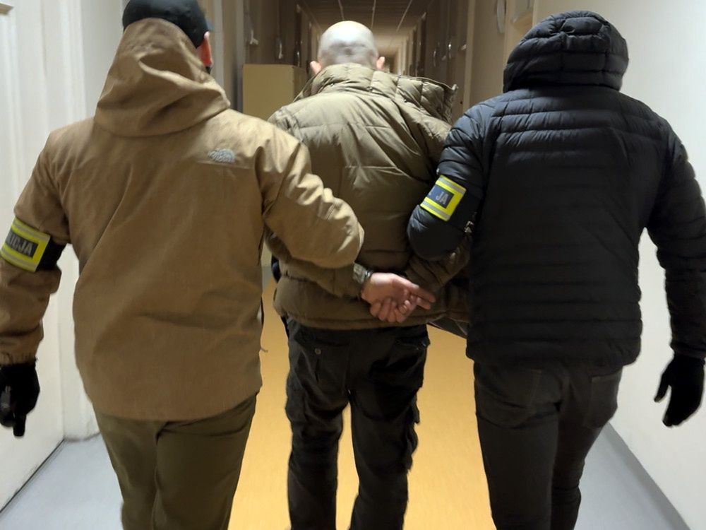 Trzy minuty po włamaniu – policja złapała ich na gorącym uczynku