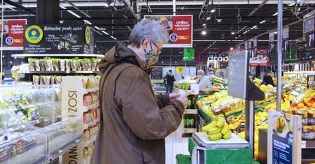 Zmiany w przepisach, nowe miasta, podwyżki i niedziele handlowe. Co nas czeka w 2021 roku?