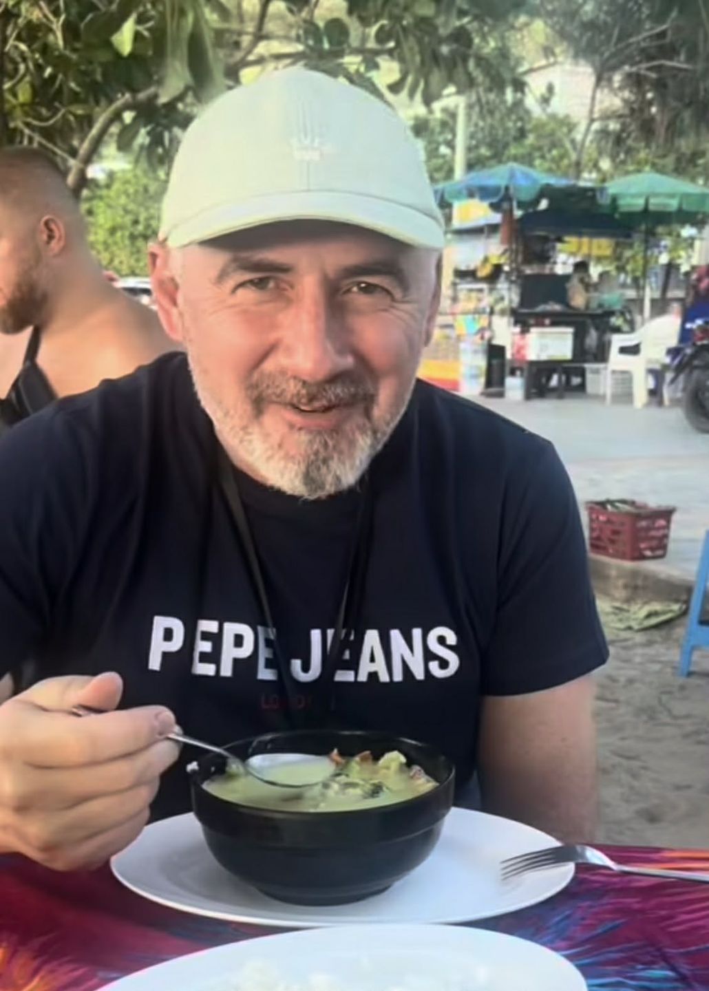 Jacek Kopczyński relacjonuje miesiąc miodowy