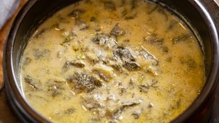 Traktujemy je jak odpadki. Francuzi robią z nich zupę, która bije na głowę botwinkę