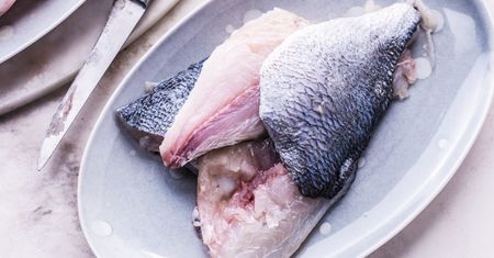 Polacy wciąż nie mogą się do niej przekonać w święta. Świetnie zastąpi karpia, bo ma mało ości i nie kumuluje toksyn