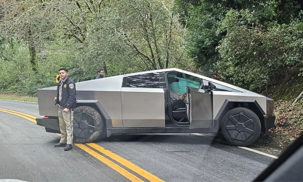 The Tesla Cybertruck was involved in an accident.