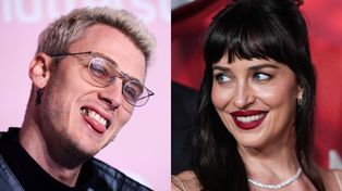 Dakota Johnson ma "NAJLEPSZY SEKS W ŻYCIU" z Machine Gun Kellym?! Przyjaciółki ujawniają jej pikantne zwierzenia: "Nie mogą się sobą nasycić"