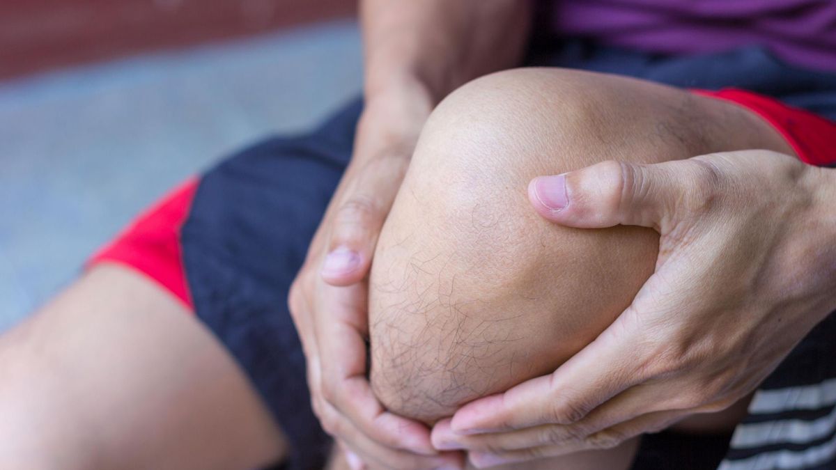 przyczyny strzelania w kolanach [123rf.com]