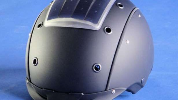 Kask z Instytutu Fraunhofera - osobiste centrum komunikacji z własnym zasilaniem 1