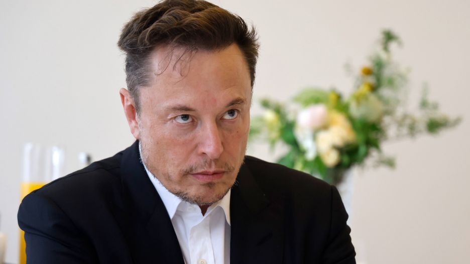 Elon Musk wprowadza tymczasowe limity odczytywania postów: do 6 tys. dziennie dla zweryfikowanych użytkowników Twittera