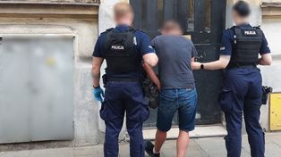 Kraków: 12-latek wyrwał się mężczyźnie i zaczął krzyczeć. 32-latek zatrzymany przez policję