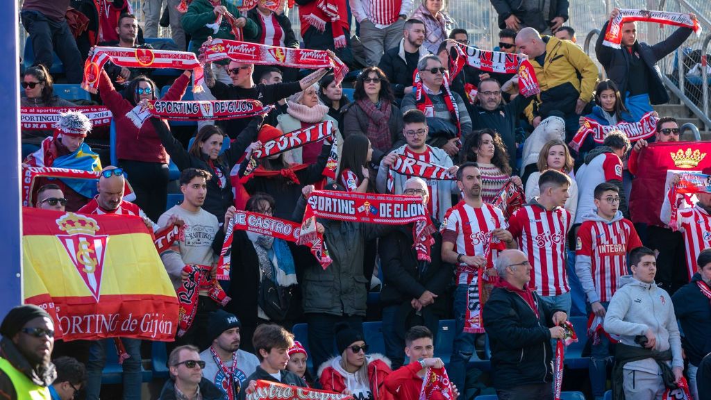 Na zdjęciu: kibice Sportingu Gijon